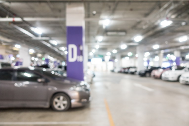 Il boom dei parcheggi vicino agli aeroporti: perché questo settore è cresciuto così tanto